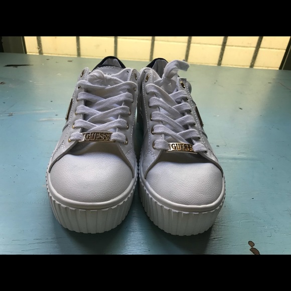 Guess sneakers - Picture 4 of 7